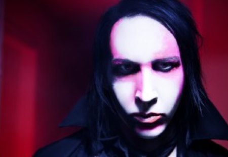 Marilyn Manson - manson, marilyn, singer, mm