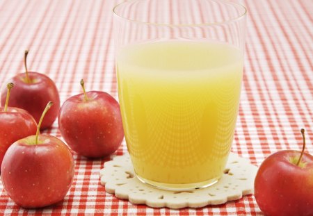 Apples & Juice - gingham cloth, juice, apples, fruity