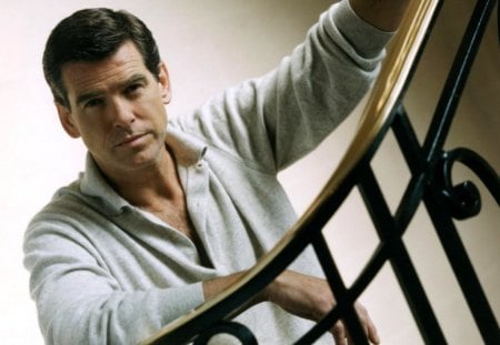 Pierce Brosnan - male, dark hair, handsome, actor, sexy look