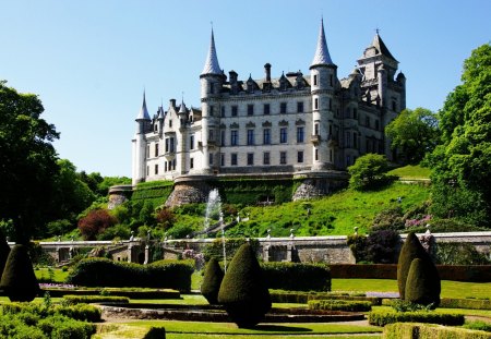 Dunrobin Castle - dunrobin, castle, garden, grounds