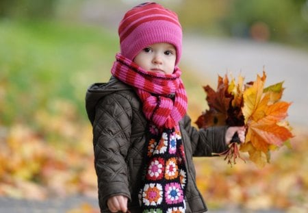 Baby holding Leaves - nice, autumn, cute, lovely