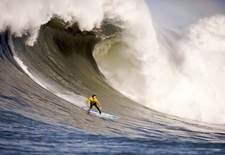 Beautiful Shot - big, shot, beach, beautiful, surfing, waves, ocean