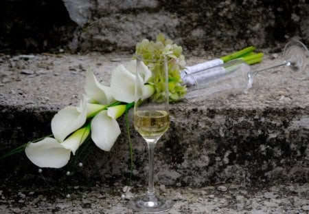 HAPPY HONEYMOON - lilies, glasses, champagne, weddings, bridal, arum lily, steps, romance, flowers, marriage