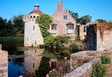 Scotney Castle - uk, wall, water, countryside, pond