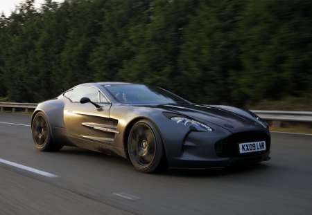 Aston Martin One-77 - aston martin, aston martin one 77, one 77, james bond, 1 77