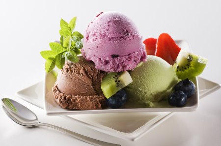 Sweet Treat for my dear friends !!! - strawberry, delicious, beautiful, chocolate, colors, pink, yummy, dessert, scoops, icecream, kiwi