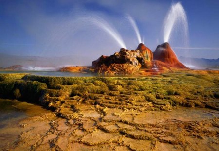 geyser wallpaper - water, sky, grass, light