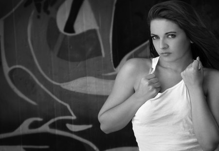 Black & White Beauty - black and white sexy, hot woman, sexy celebrity, b and w, sexy woman, black and white, black and white hot, hot celebrity