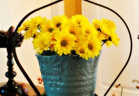 Fresh and youthful♥ - yellow, blue, forever, beautiful, fashion, entertainment, love, metal vase, flowers, daisies, wonderful, bright, fresh and youthful