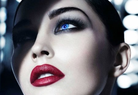 Blue Eye - lip, beauty, face, girl, red, blue, ye, model