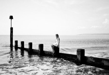 photography - women, female, water, sea, girls, marina, waves, black and white, solitude