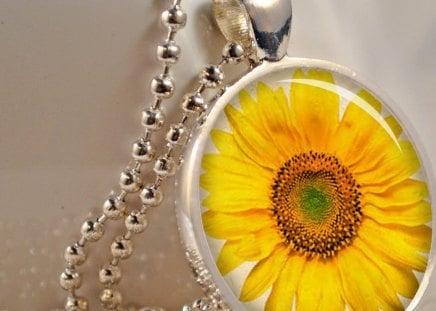 SunJewelryâ™¥ - sunflower, special, sunshine, gift, wonderful, silver, yellow, forever, magnificent, love, pendant, necklace, fashion, present, brilliant, sparkle, entertainment, bright, precious