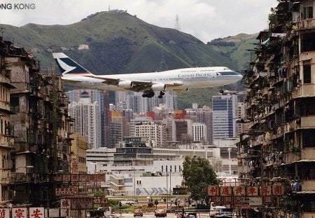 Boeing 747 - boeing, hong, 747, plane, kong