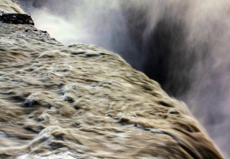 FALLING WATER - nature, mountain, flow, water, force