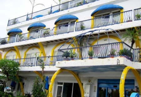 Beachfront B & B - beachfront, bed and breakfast, tour, colorful