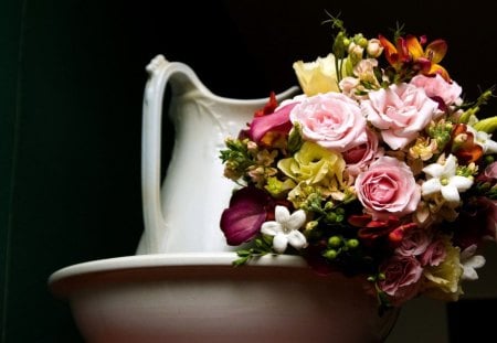 Pink delight - love, fresh, roses, bowl, fashion, bouquet, ceramic, white, entertainment, pitcher, forever, english