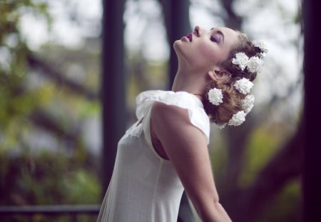 Graceful human natureâ™¥ - young girl, roses, fashion, summer, white, entertainment, romantic, graceful, beautiful, garden, english, dress