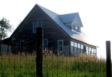 The Lonely House - fence, yellow, feild, green, house, grass