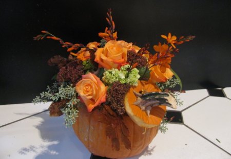 LITTLE HALLOWEEN - roses, celebrations, pumpkins, artwork, holidays, bouquets, still life