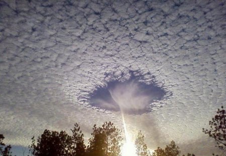 Fallstreak Hole - sky, vapor, rain, water, weather, rare, cloud, freeze, hole