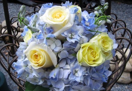 Lovely bouquet - roses, petals, tenderness, flowers, basket, bouquet, lovely