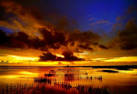 MOVING CLOUDS - horizon, clouds, sunset, ocean