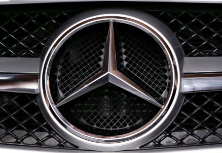 Mercedes Emblem - grill, mercedes, car, chrome