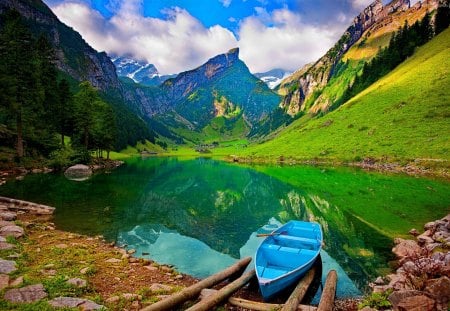 Lonely boat in mountain lake - nice, lakeshore, sky, riverbank, greenery, clear, mirrored, reflection, emerald, river, clouds, green, grass, boat, lake, hills, summer, shore, lovely, slopes, nature, bright, lonely, beautiful, canoe