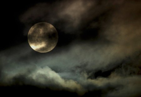 GHOSTLY NIGHT - scary, night sky, gloomy, impending doom, moons, halloween, dark, full moon, clouds, spooky