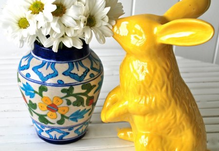 Easter sweet♥ - vase, rabit, yellow, blue, forever, figure, table, lovely, love, sweet, home, easter, flowers, daisies, white, ceramic