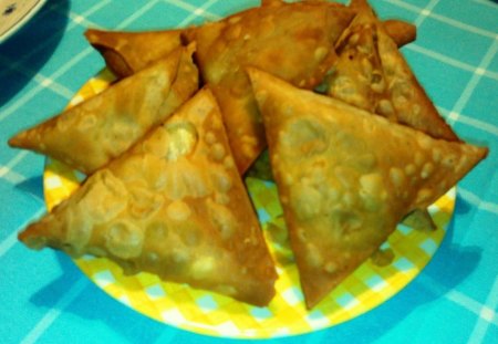 SOMOSAY - food, pakistan, india, ymmy