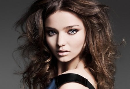 Beautiful Miranda - face, model, beautiful, eyes, lips, blue eyes, hair, stare, miranda kerr