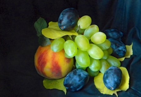 fruits - grapes, plums, arrangement, peaches