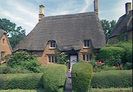 ~Beautiful English Thatch Cottage~