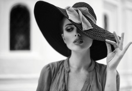 * Elegant lady * - hat, gaze, elegant, fashion, eyes, beauty, charming, style, lips, beautiful lady, stare, face, black and white