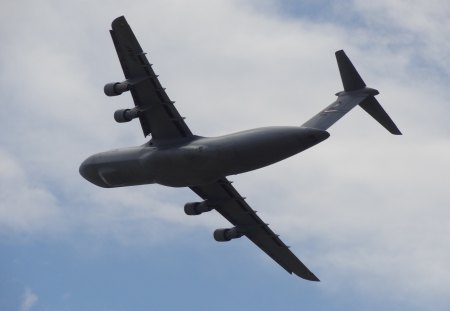 C-5 Galaxy Banking Right - plane, jet, military, c 5, galaxy, banking