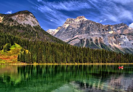 Splendor - beauty, sky, peaceful, water, mountains, amazing, view, reflection, clouds, green, tree, boat, tres, lake, boats, lovely, nature, woods, forest, beautiful, leaves, splendor