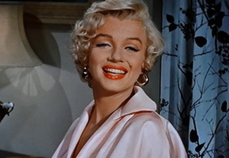 Smile, Marilyn! - smile, marilyn monroe, glamorous, hot