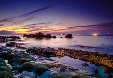 * Purple sky * - clouds, water, beautiful, sea, peace, harmony, sunset, nature, purple, sky, rocks