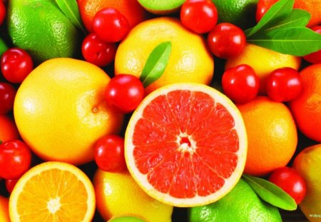 Grapefruit in the Middle - healthy, kiwi, citrus, fruits, grapefruit, fruit, lemon, yellow, pink, red, orange, green, lime, food