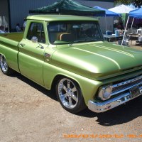 CLASSIC CHEVY PICKUP