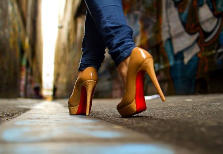 CAT WALK - street, girl, high heels, close-up