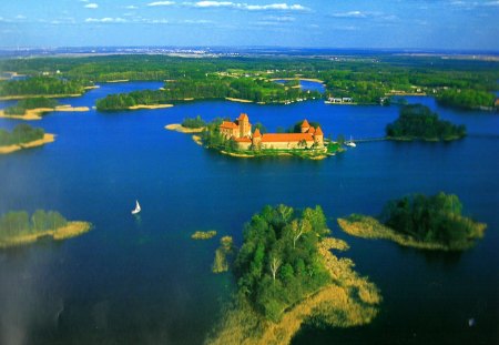 Trakai Castle, Lithuania - tourist attraction, trakai castle, lithuania, castle