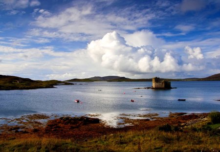 KISIMUL CASTLE,SCOTLAND - kisimul, castle, castle of a clan, chiefastle of a clan chief