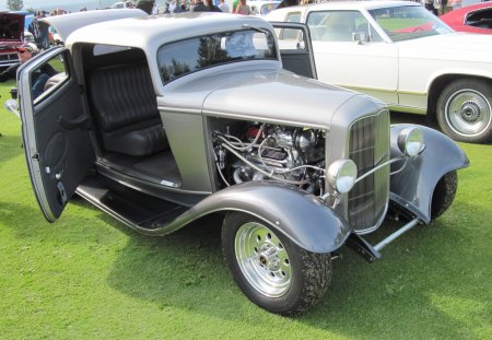 1932 Chevrolet - headlights, silver, black, chrome, tires, chevrolet, engine, photography, seats, grey