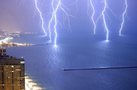 Beautiful Lightning - forces, nature, beautiful, nice, ocean, lightning