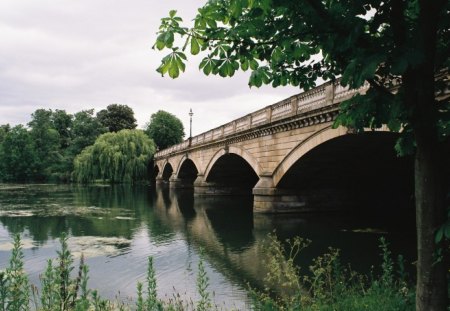 Bridge over the Serpentine - water, park, london, bridges