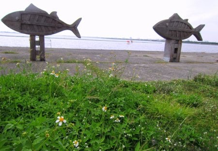 Beach - flowers, beach, sea, pedalo, wood carving