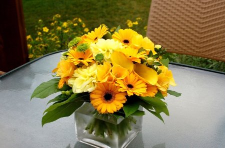 Yellow flowers - vase, blooms, blossoms, delicate, tenderness, bud, petals, bouquet, flowers, nature, bright colors, nice