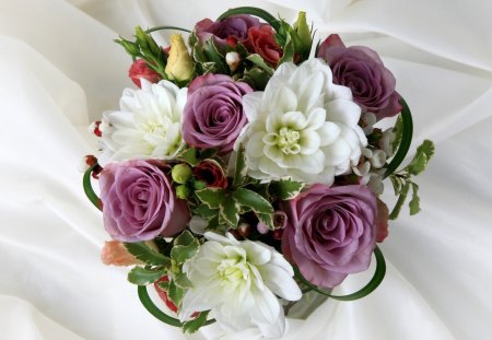 * Lovely bouquet * - gift, bouquet, lovely, rose, white, purple, romantic, flowers, cute